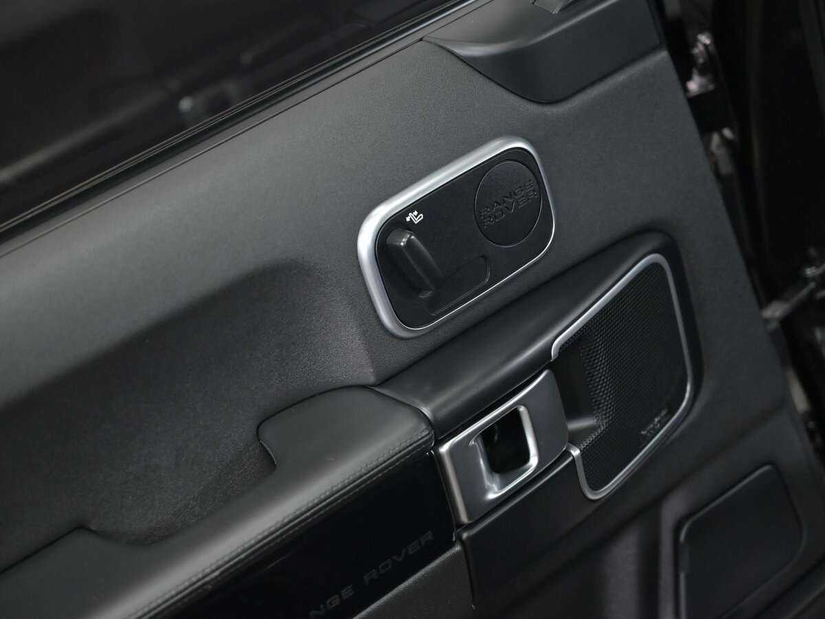 Land Rover Range Rover с пробегом — 2011 год. Фото: #11