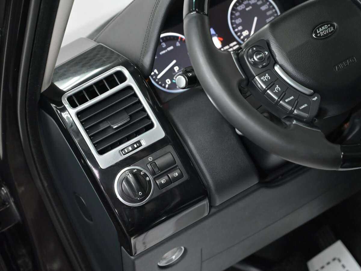 Land Rover Range Rover с пробегом — 2011 год. Фото: #15