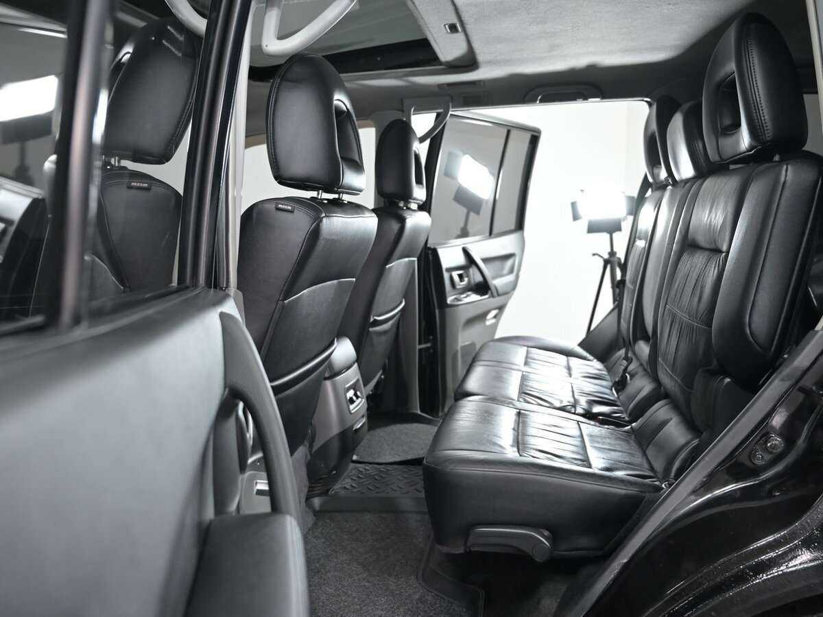 Mitsubishi Pajero с пробегом — 2005 год. Фото: #5