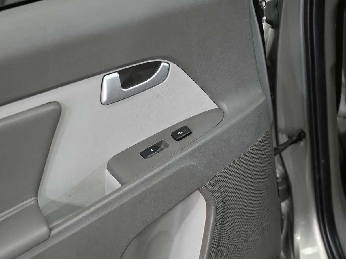 Kia Sportage с пробегом — 2011 год. Фото: #13