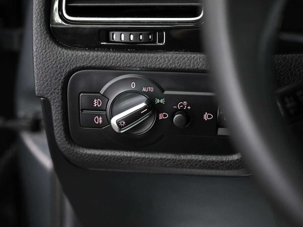 Volkswagen Touareg с пробегом — 2011 год. Фото: #9