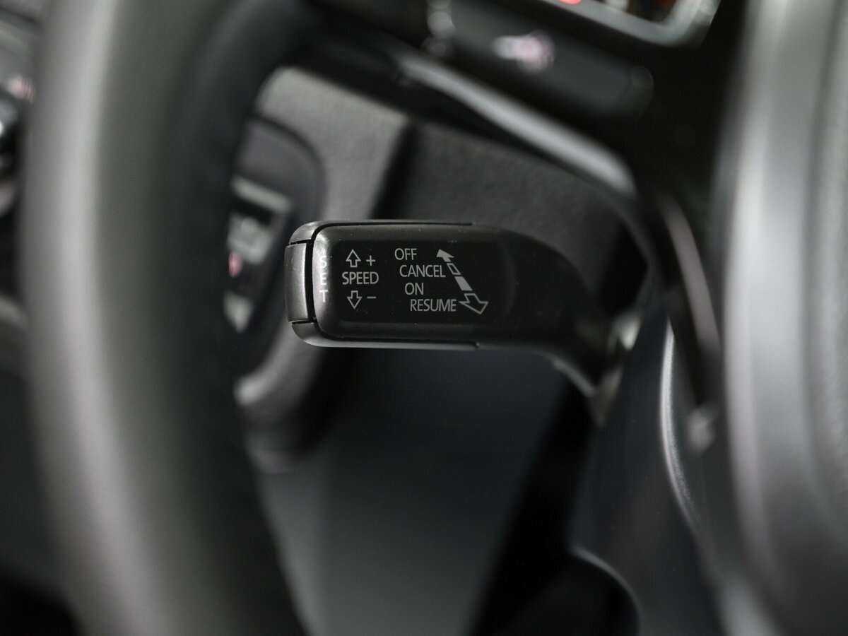 Volkswagen Touareg с пробегом — 2011 год. Фото: #10