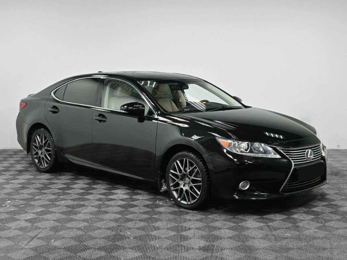 Lexus ES с пробегом — 2012 год. Фото: #2