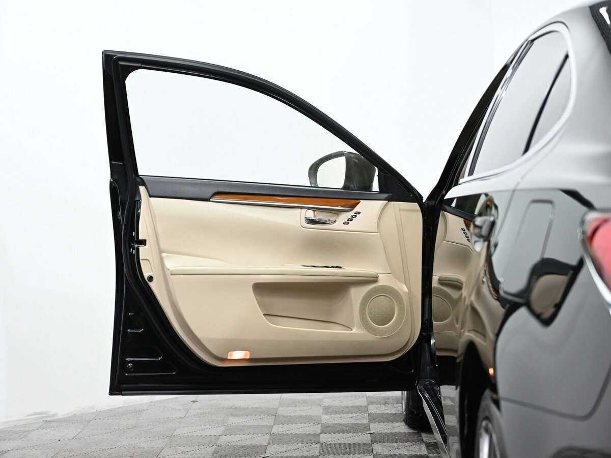 Lexus ES с пробегом — 2012 год. Фото: #18