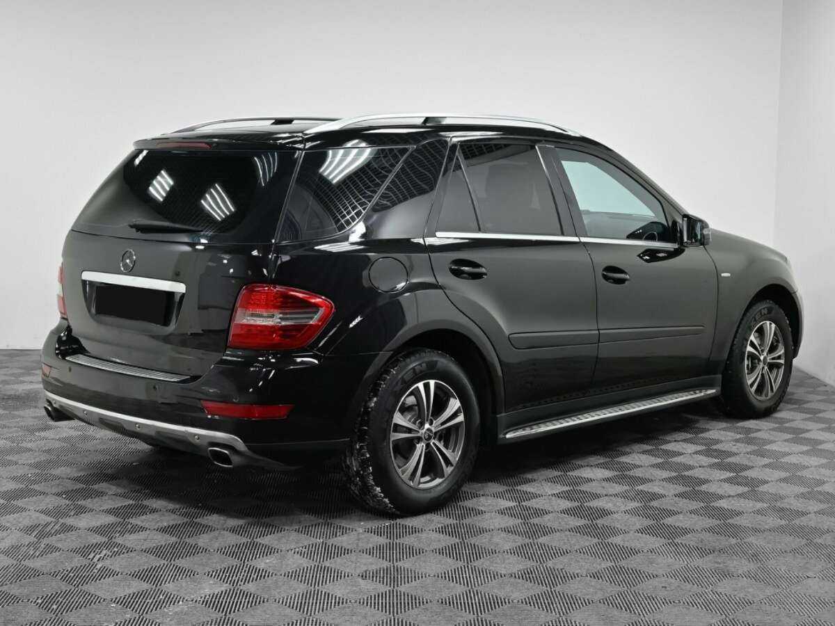 Mercedes-Benz M-Класс с пробегом — 2011 год. Фото: #1