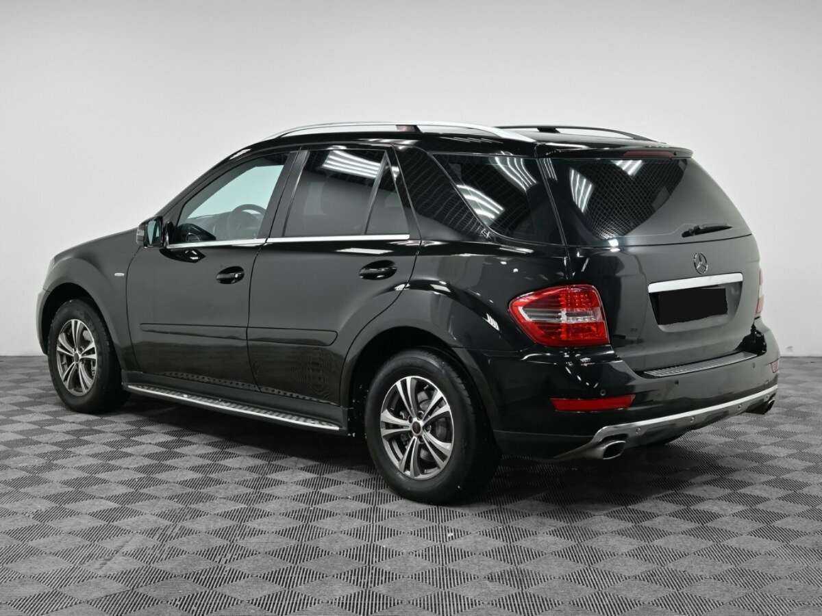 Mercedes-Benz M-Класс с пробегом — 2011 год. Фото: #3