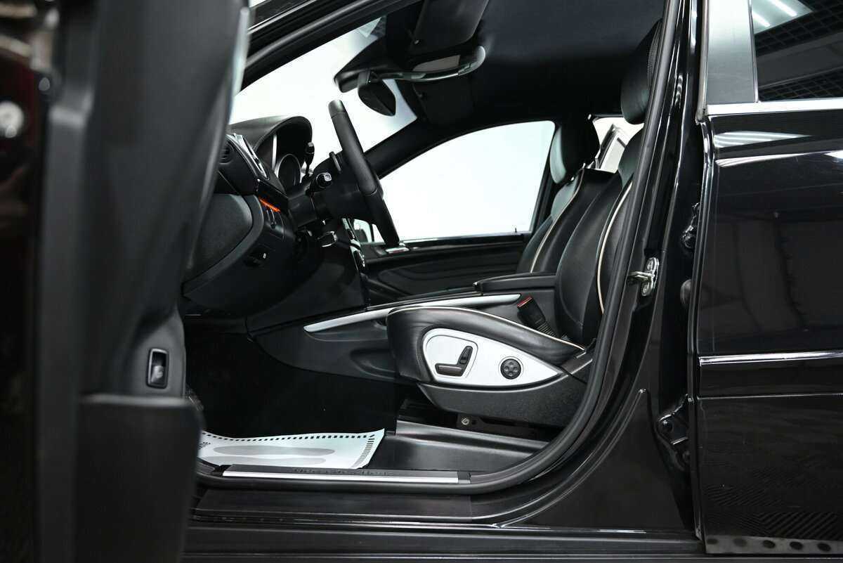 Mercedes-Benz M-Класс с пробегом — 2011 год. Фото: #6