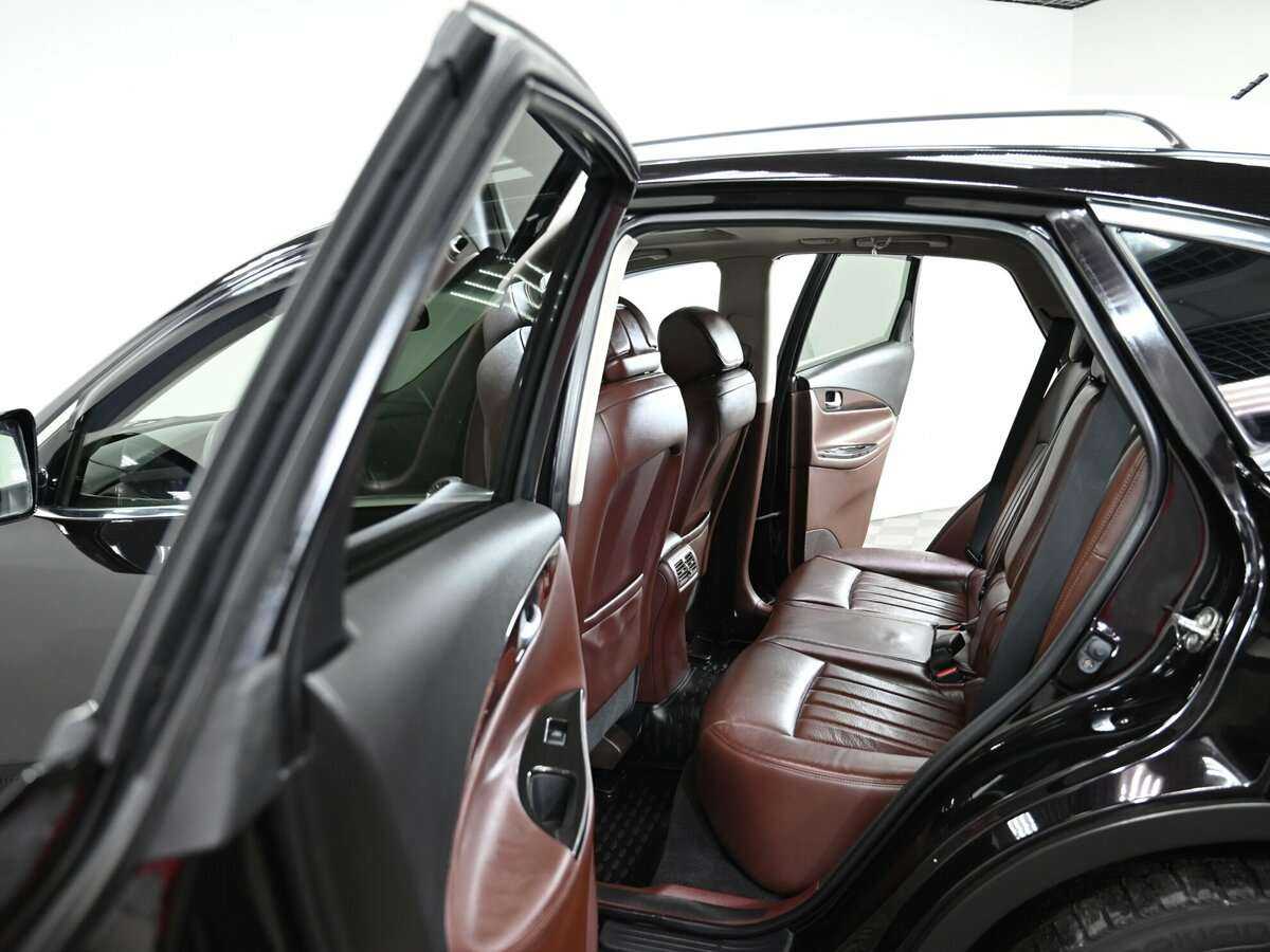 Infiniti EX с пробегом — 2013 год. Фото: #6