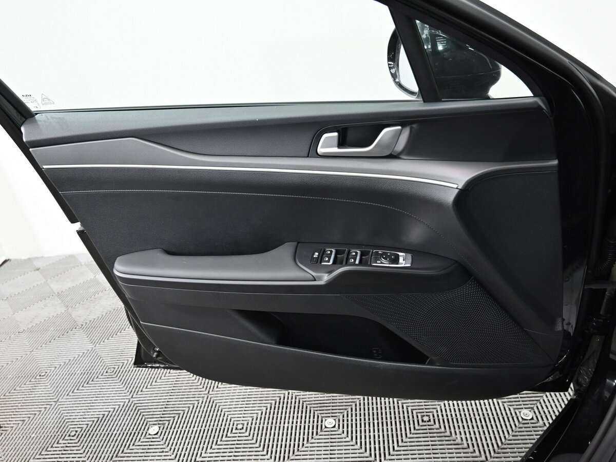 Kia K5 с пробегом — 2023 год. Фото: #4