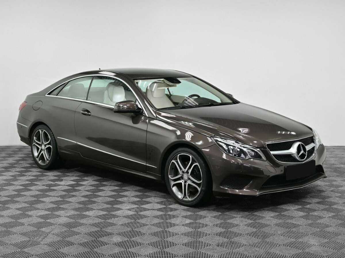 Mercedes-Benz E-Класс с пробегом — 2014 год. Фото: #2