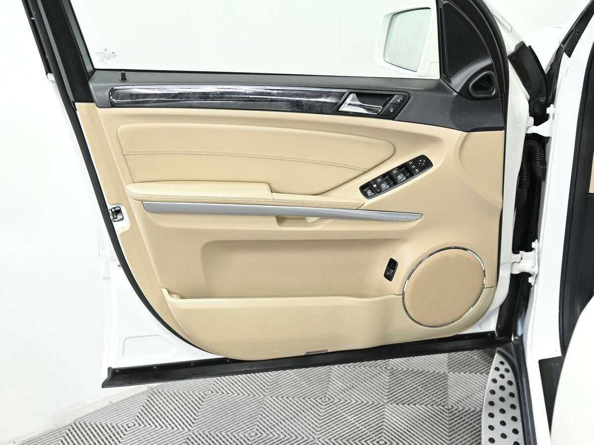 Mercedes-Benz GL-Класс с пробегом — 2011 год. Фото: #13