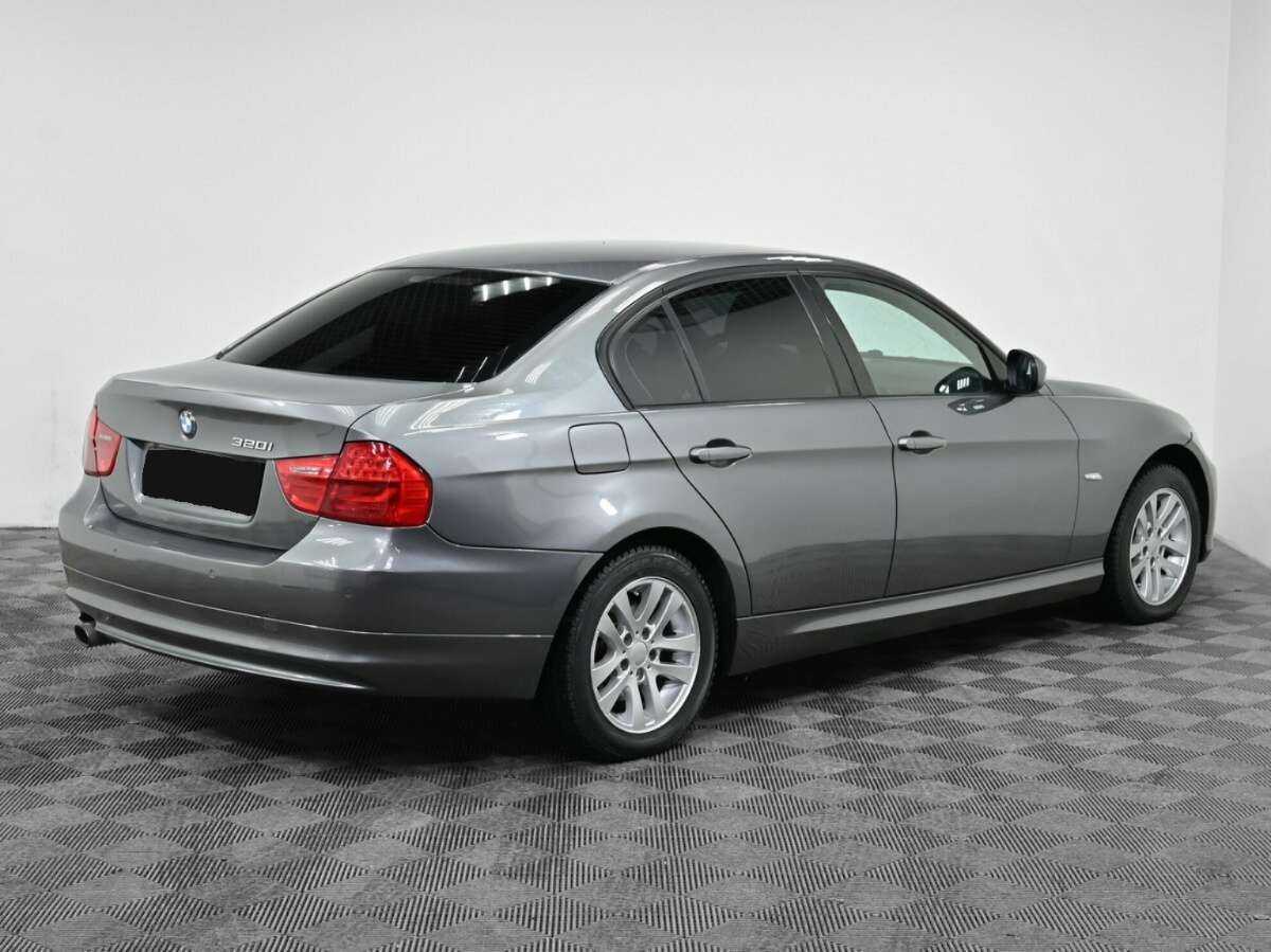 BMW 3 серии с пробегом — 2009 год. Фото: #1