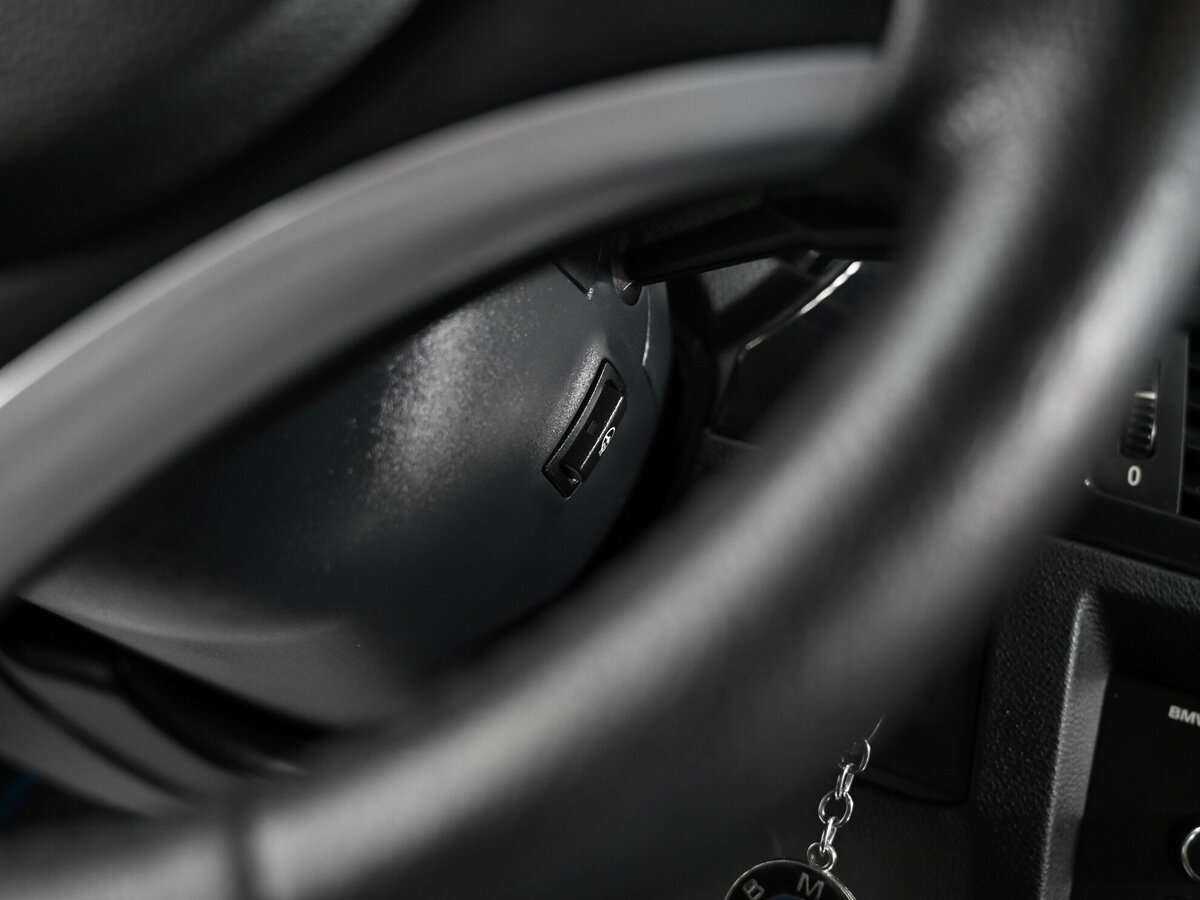 BMW 3 серии с пробегом — 2009 год. Фото: #8