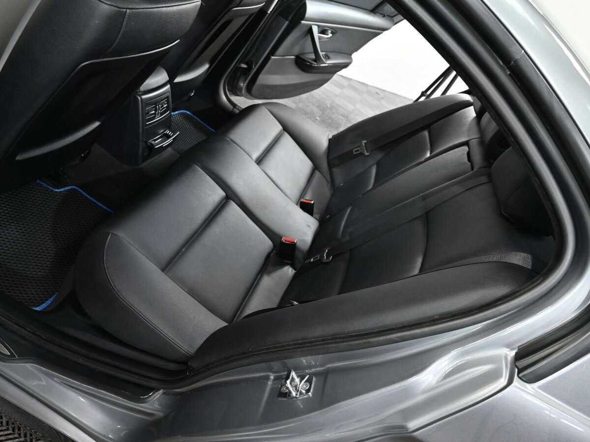 BMW 3 серии с пробегом — 2009 год. Фото: #10