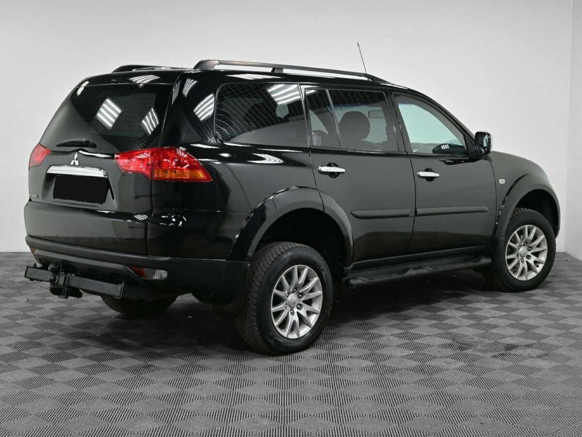 Mitsubishi Pajero Sport с пробегом — 2010 год. Фото: #1