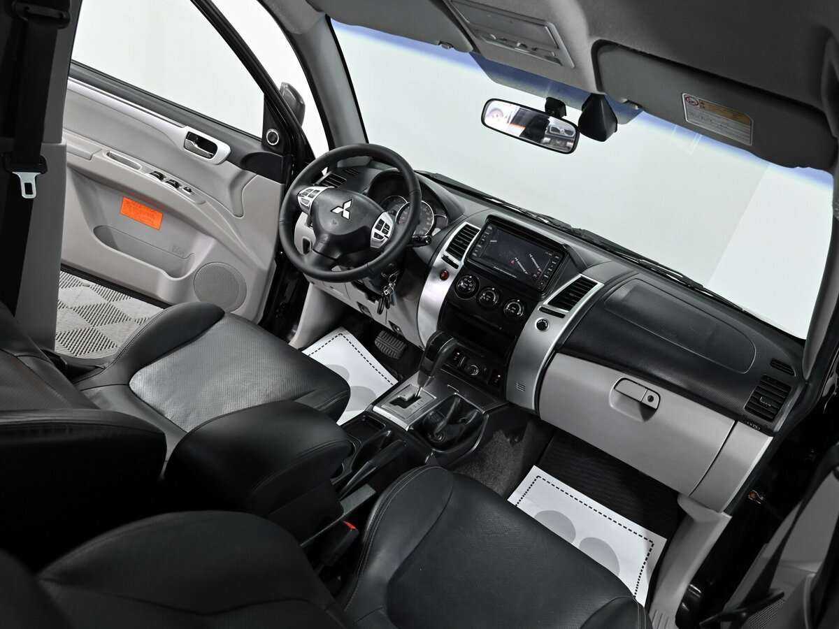 Mitsubishi Pajero Sport с пробегом — 2010 год. Фото: #4