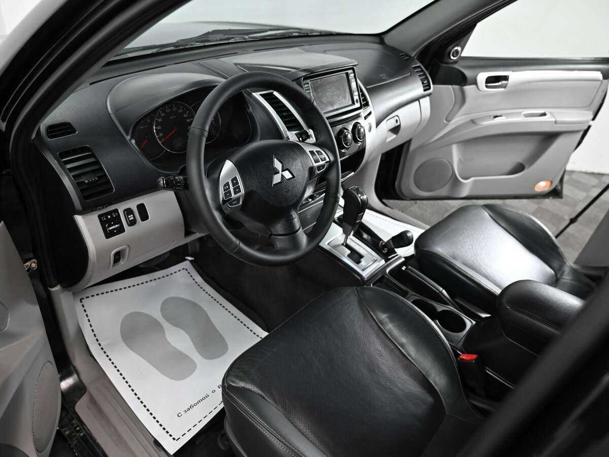 Mitsubishi Pajero Sport с пробегом — 2010 год. Фото: #8