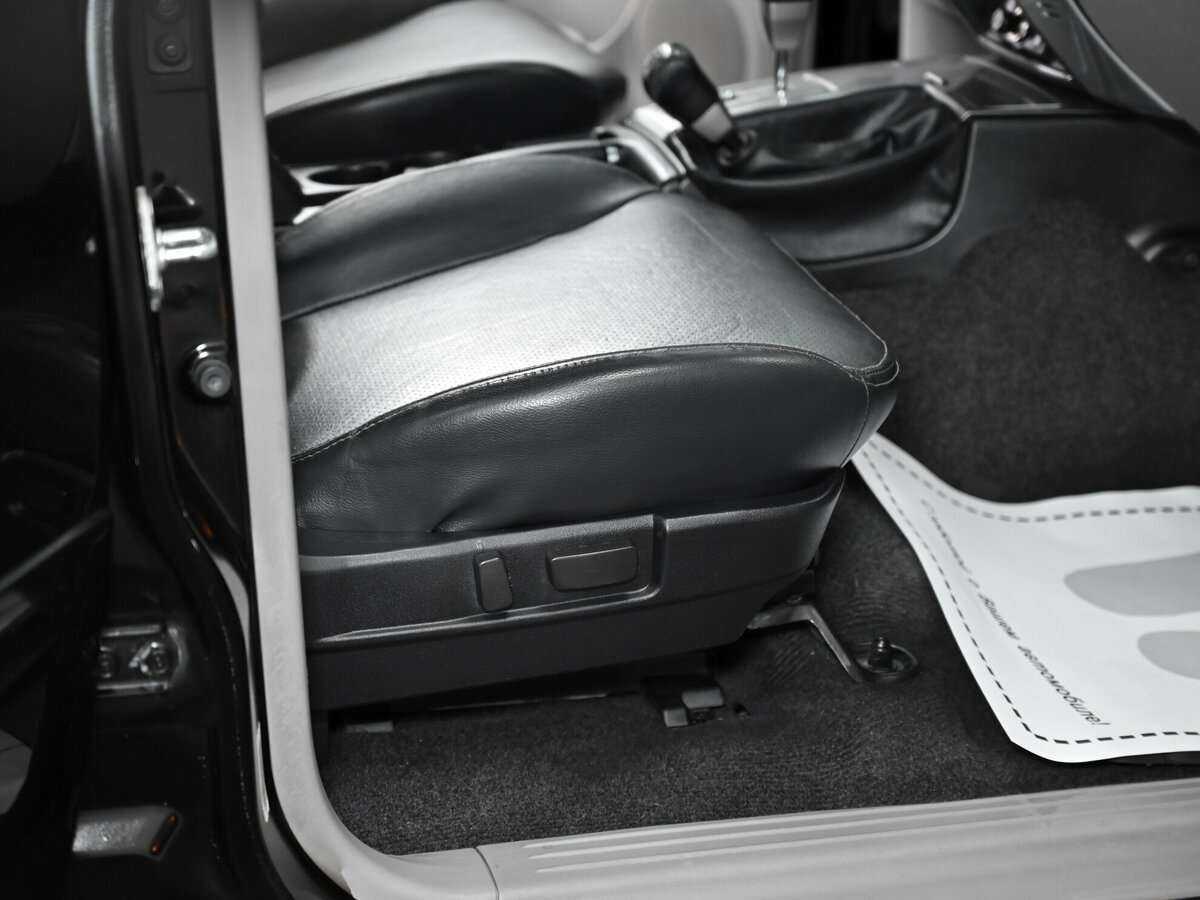 Mitsubishi Pajero Sport с пробегом — 2010 год. Фото: #12