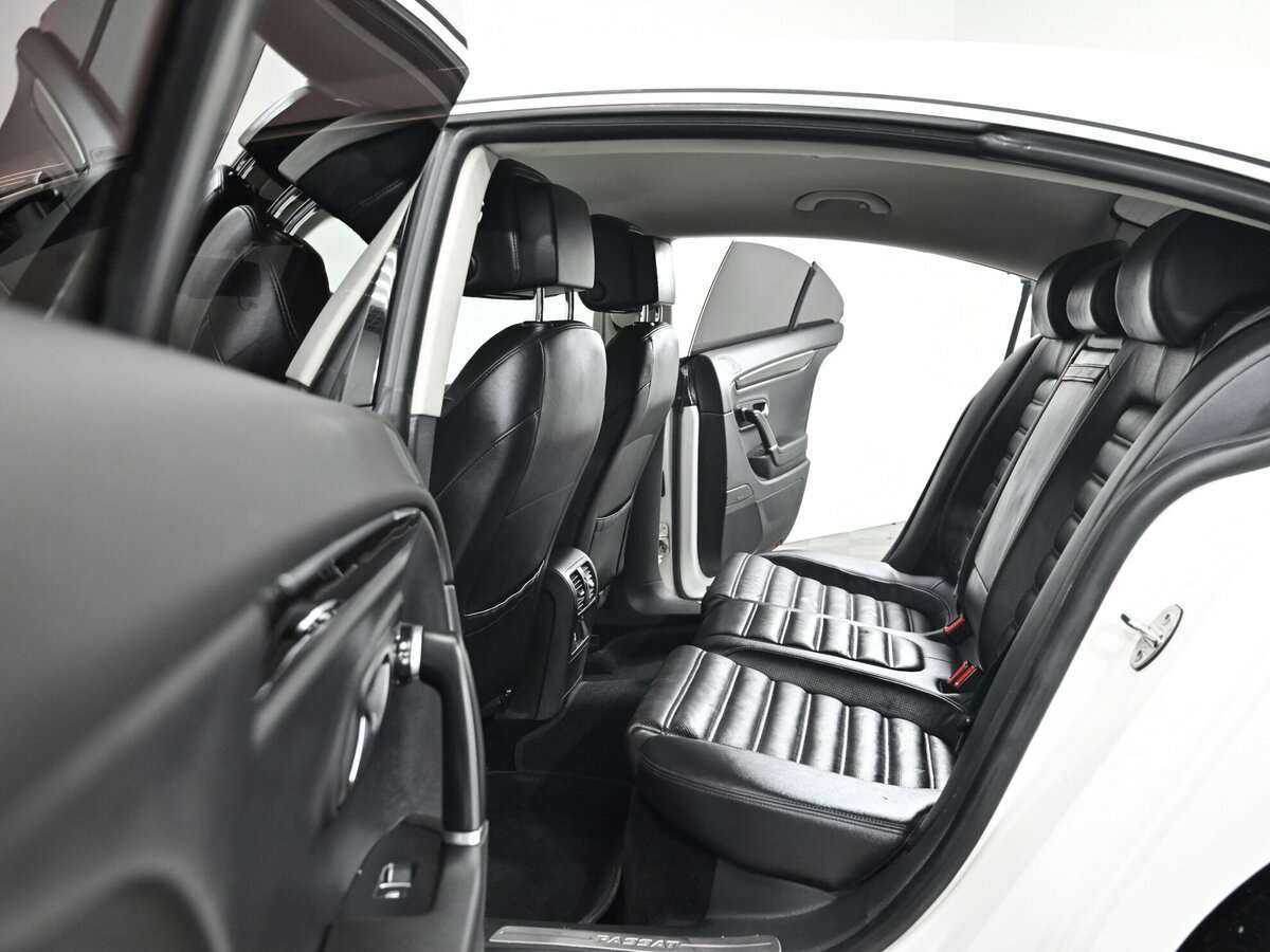 Volkswagen Passat CC с пробегом — 2012 год. Фото: #4