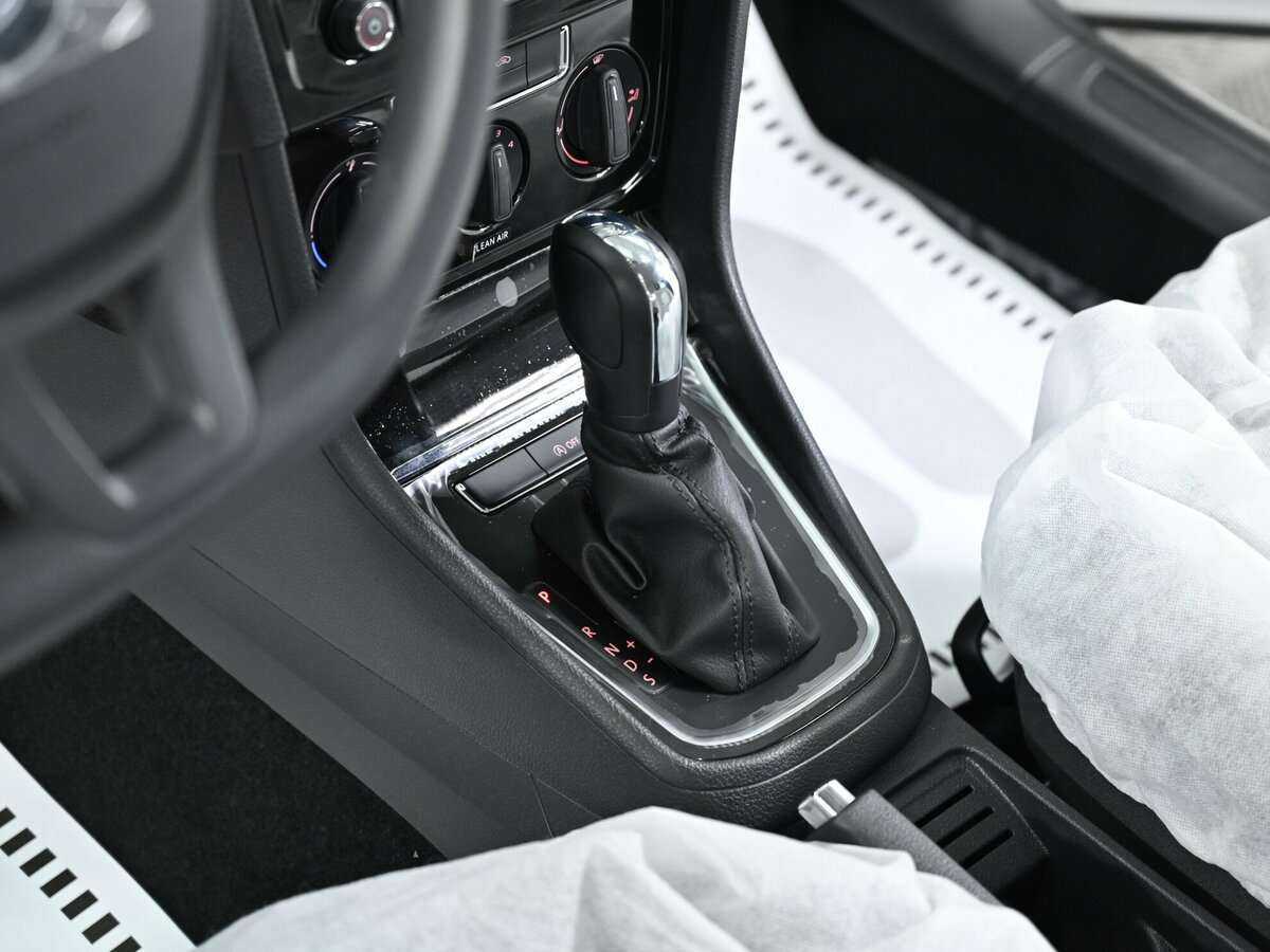 Volkswagen Bora с пробегом — 2022 год. Фото: #10