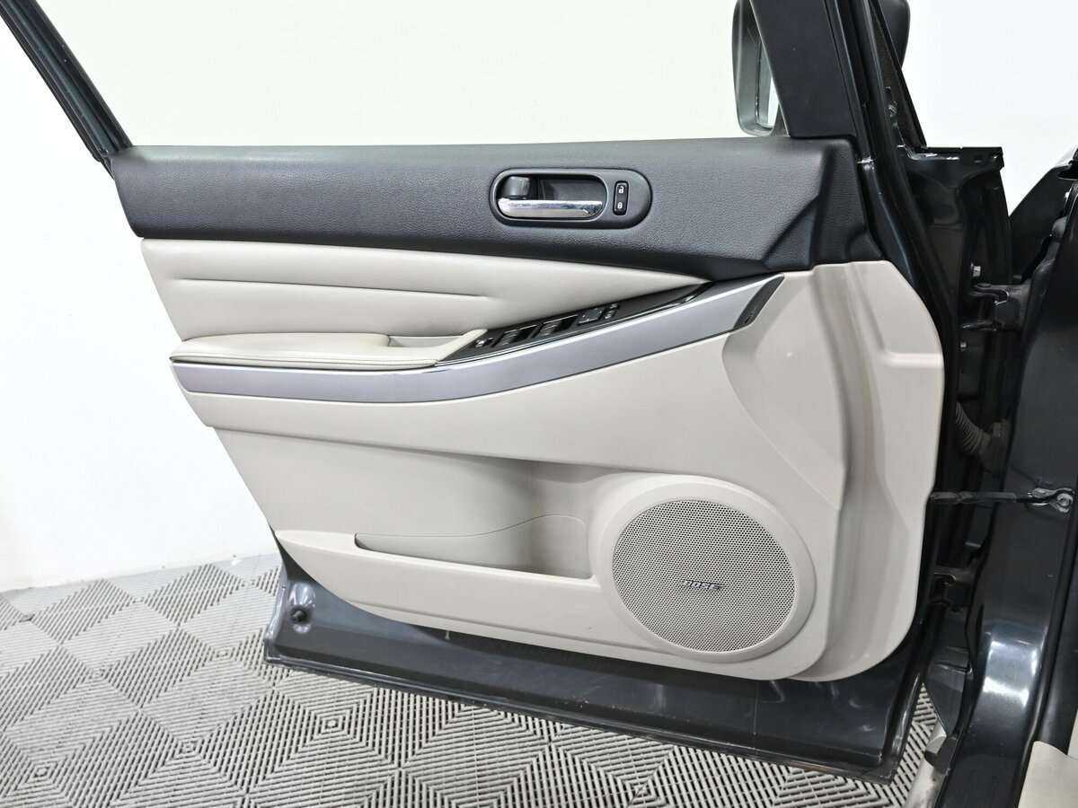 Mazda CX-7 с пробегом — 2011 год. Фото: #6