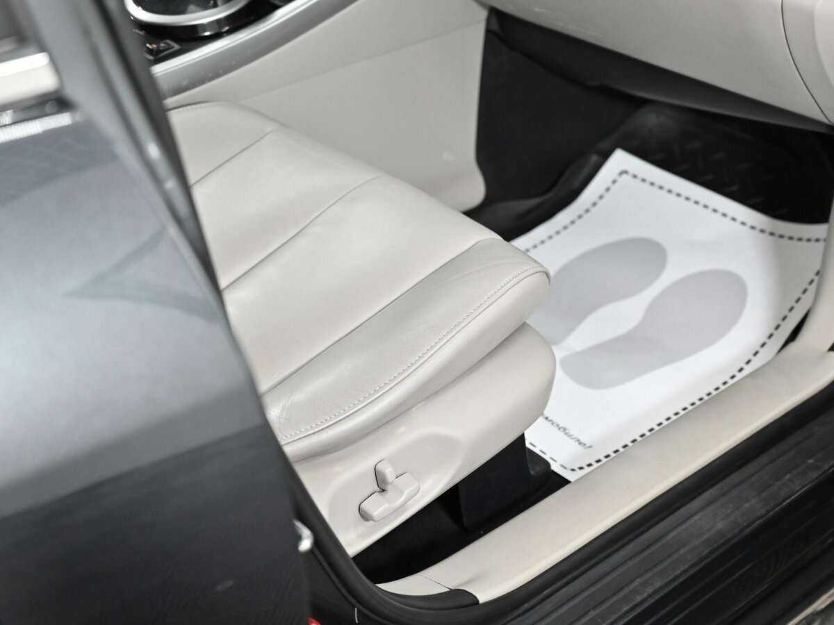 Mazda CX-7 с пробегом — 2011 год. Фото: #11