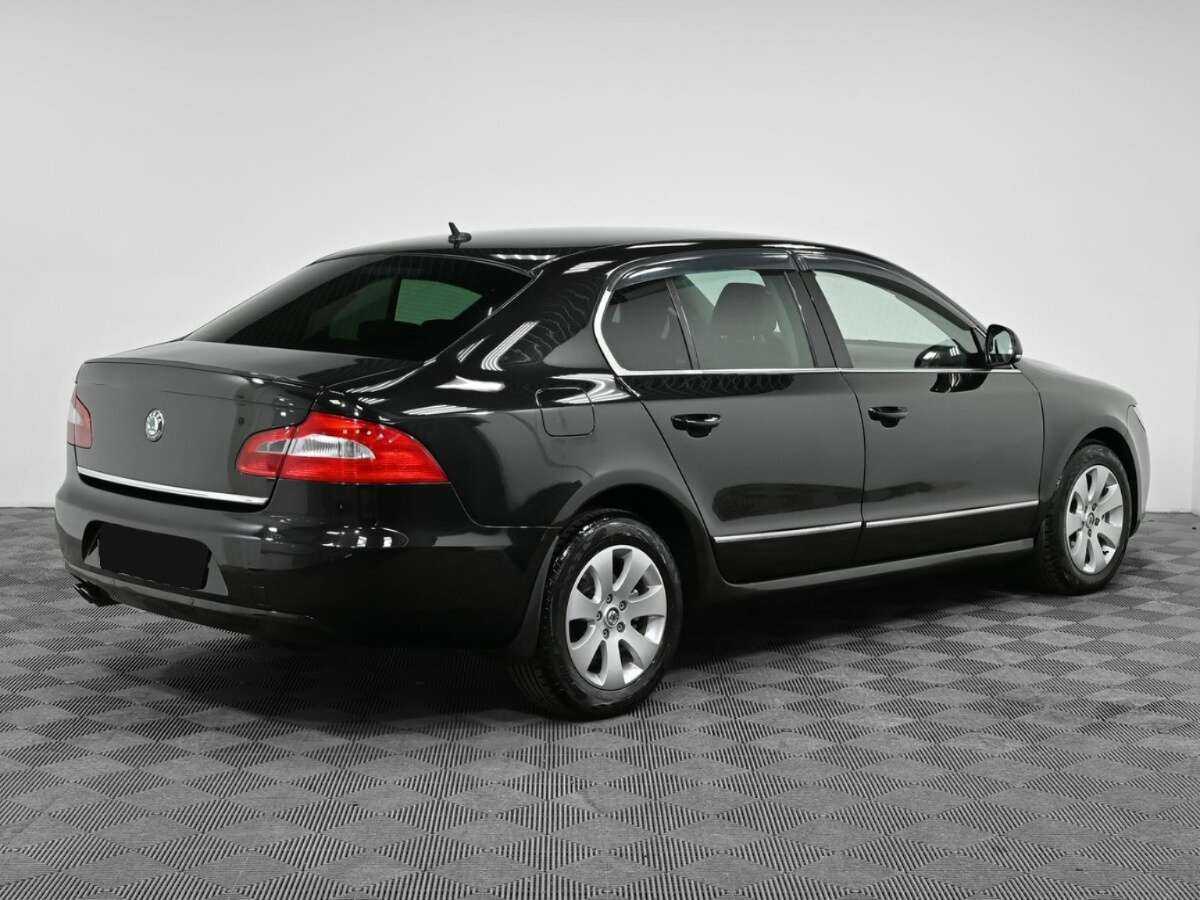 Skoda Superb с пробегом — 2010 год. Фото: #1