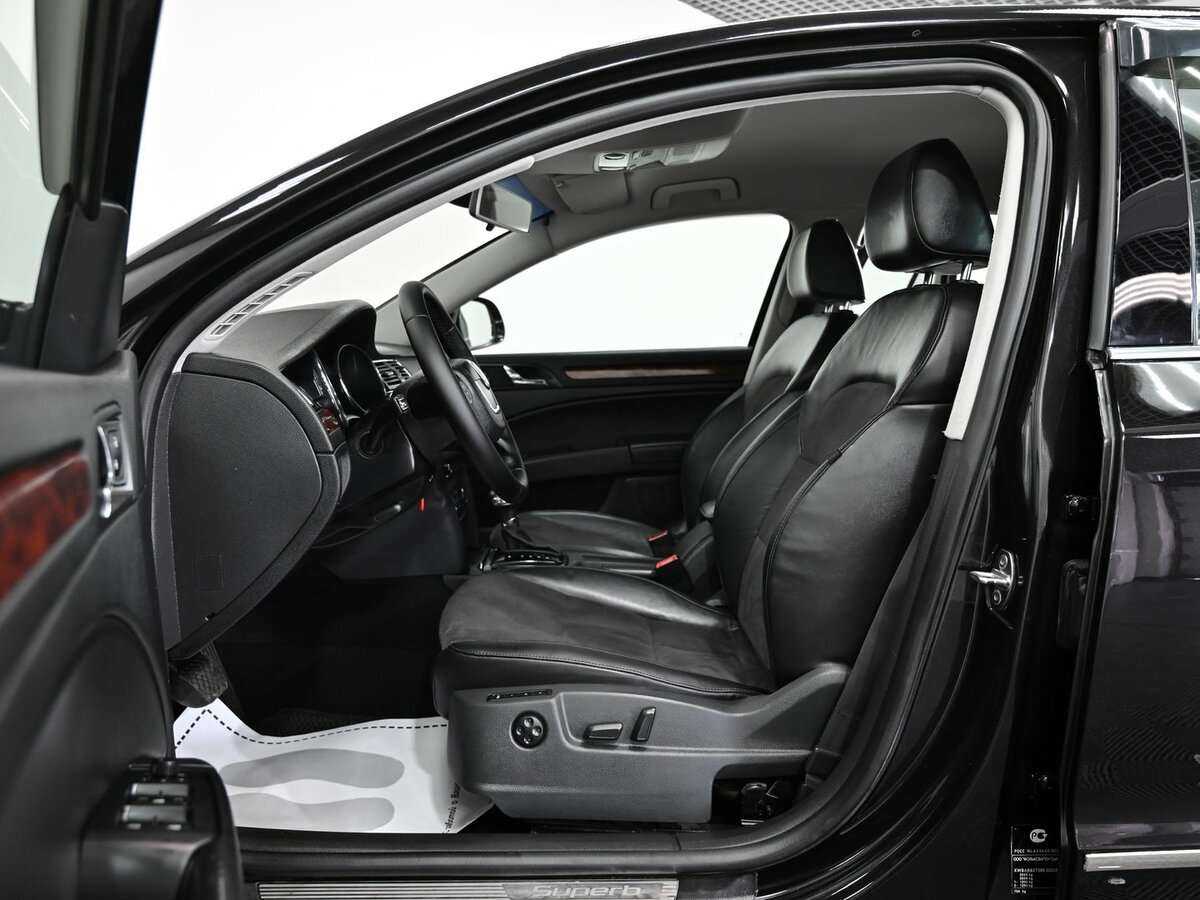 Skoda Superb с пробегом — 2010 год. Фото: #8