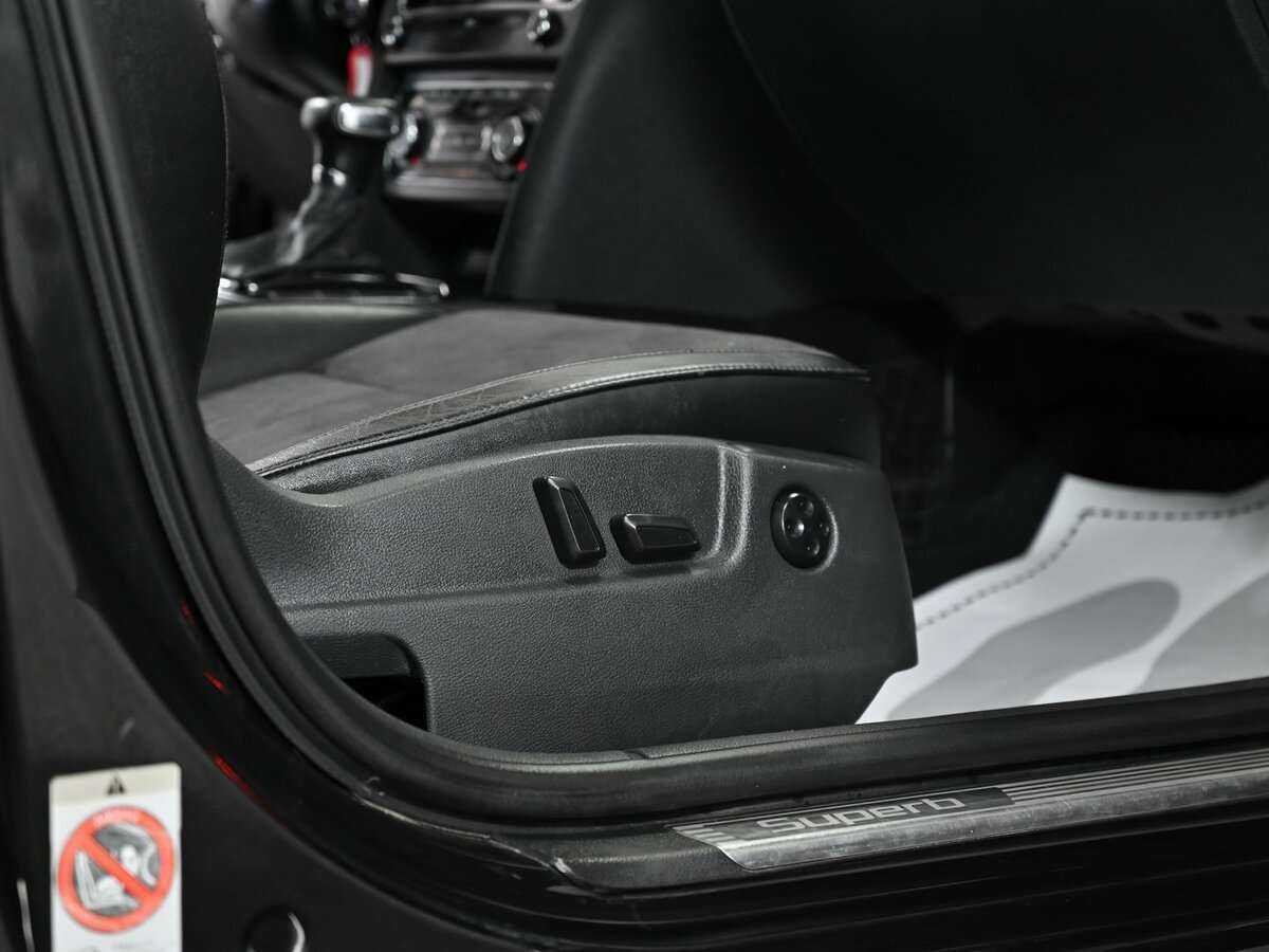 Skoda Superb с пробегом — 2010 год. Фото: #10