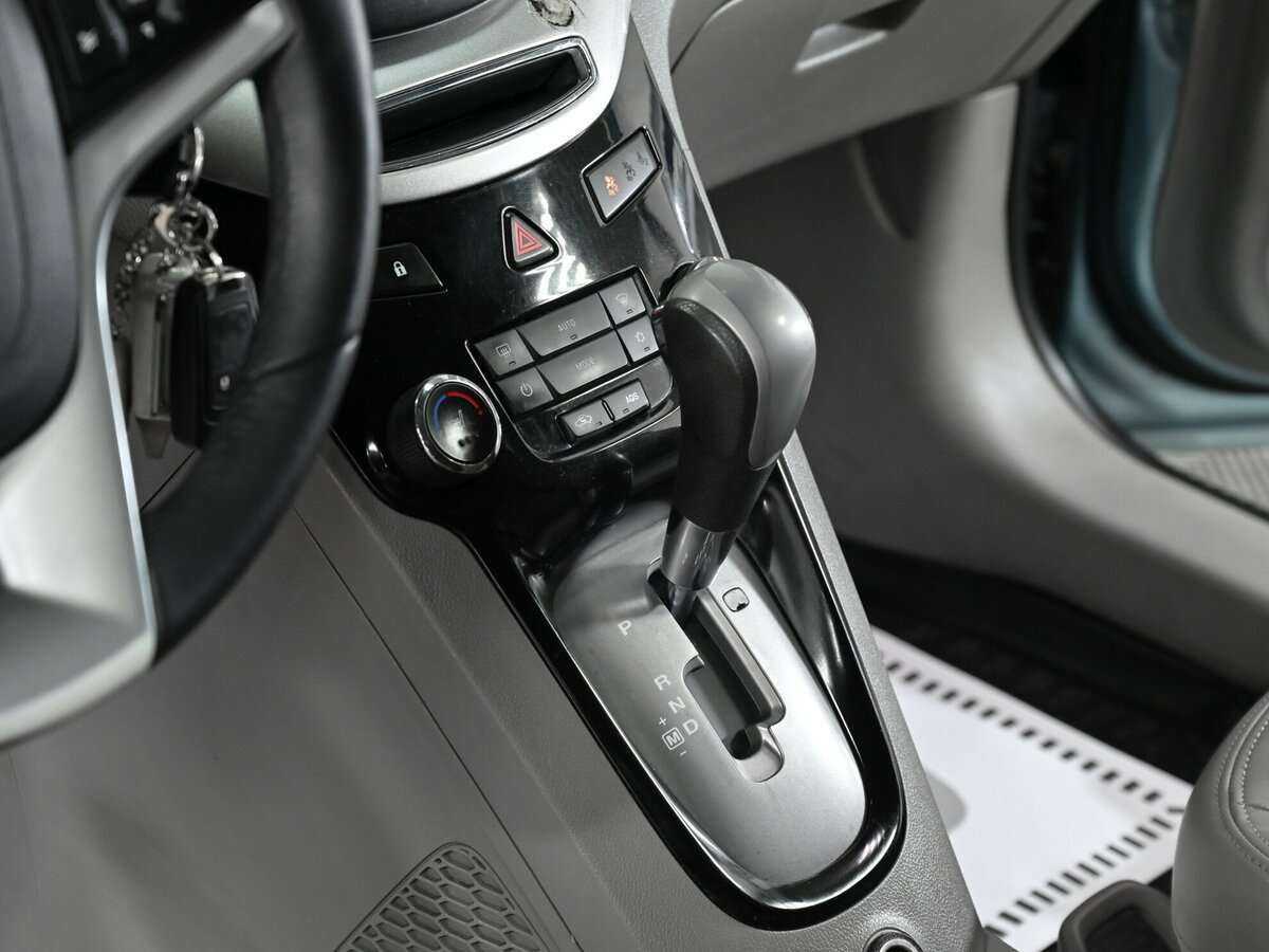 Chevrolet Orlando с пробегом — 2012 год. Фото: #6