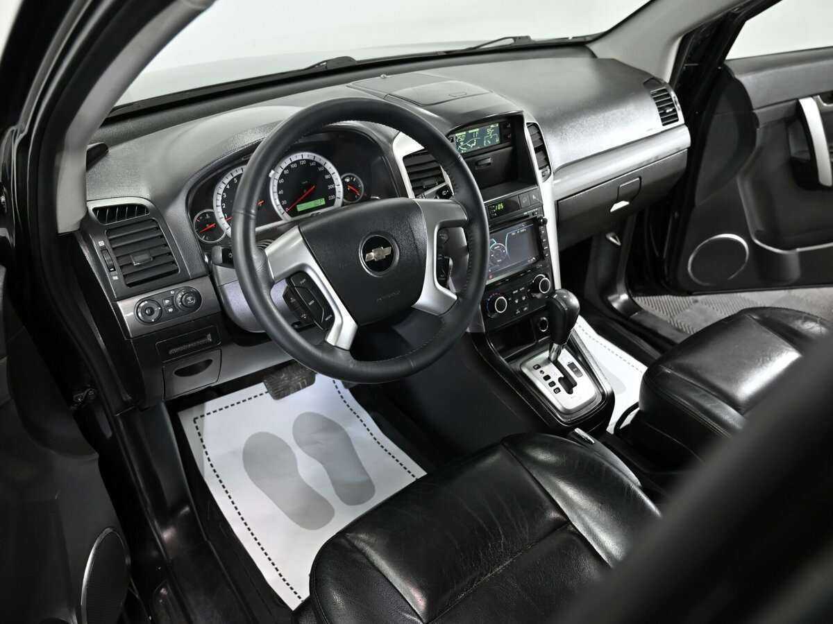 Chevrolet Captiva с пробегом — 2008 год. Фото: #8
