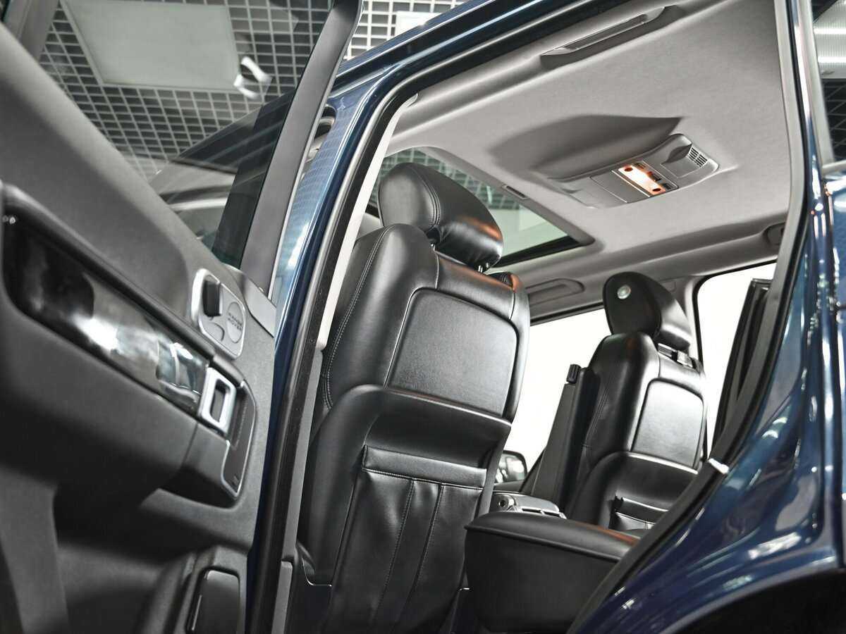 Land Rover Range Rover с пробегом — 2010 год. Фото: #7