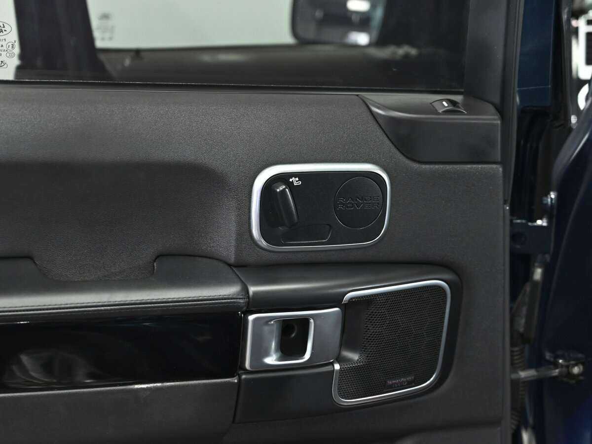 Land Rover Range Rover с пробегом — 2010 год. Фото: #8