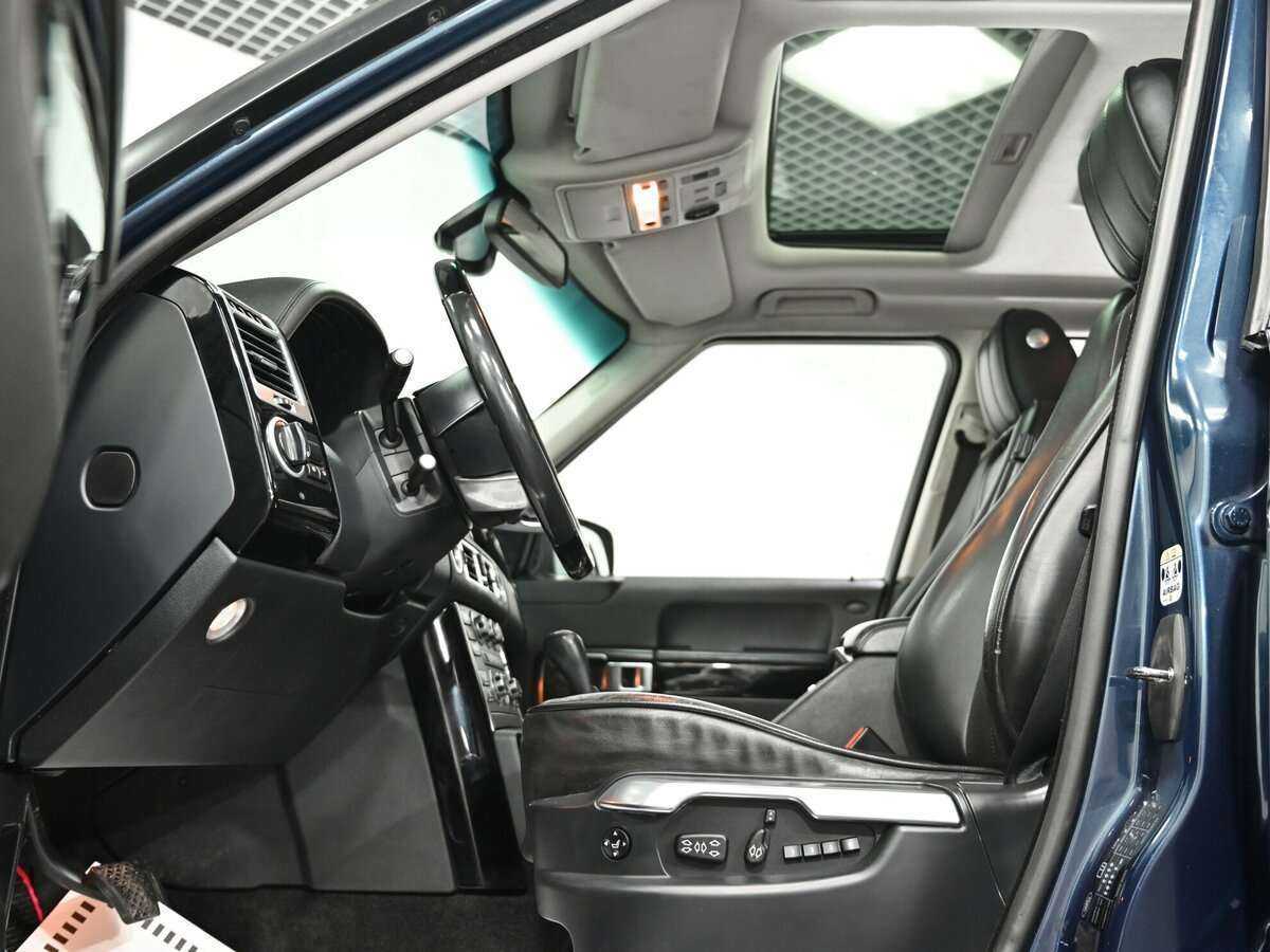 Land Rover Range Rover с пробегом — 2010 год. Фото: #9