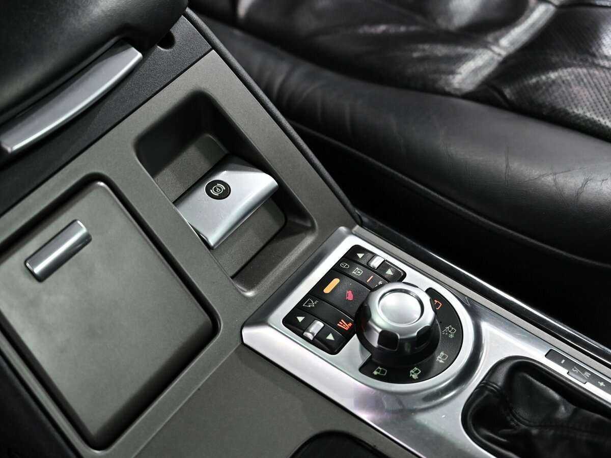 Land Rover Range Rover с пробегом — 2010 год. Фото: #14