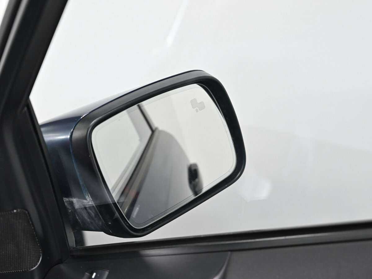 Land Rover Range Rover с пробегом — 2010 год. Фото: #17