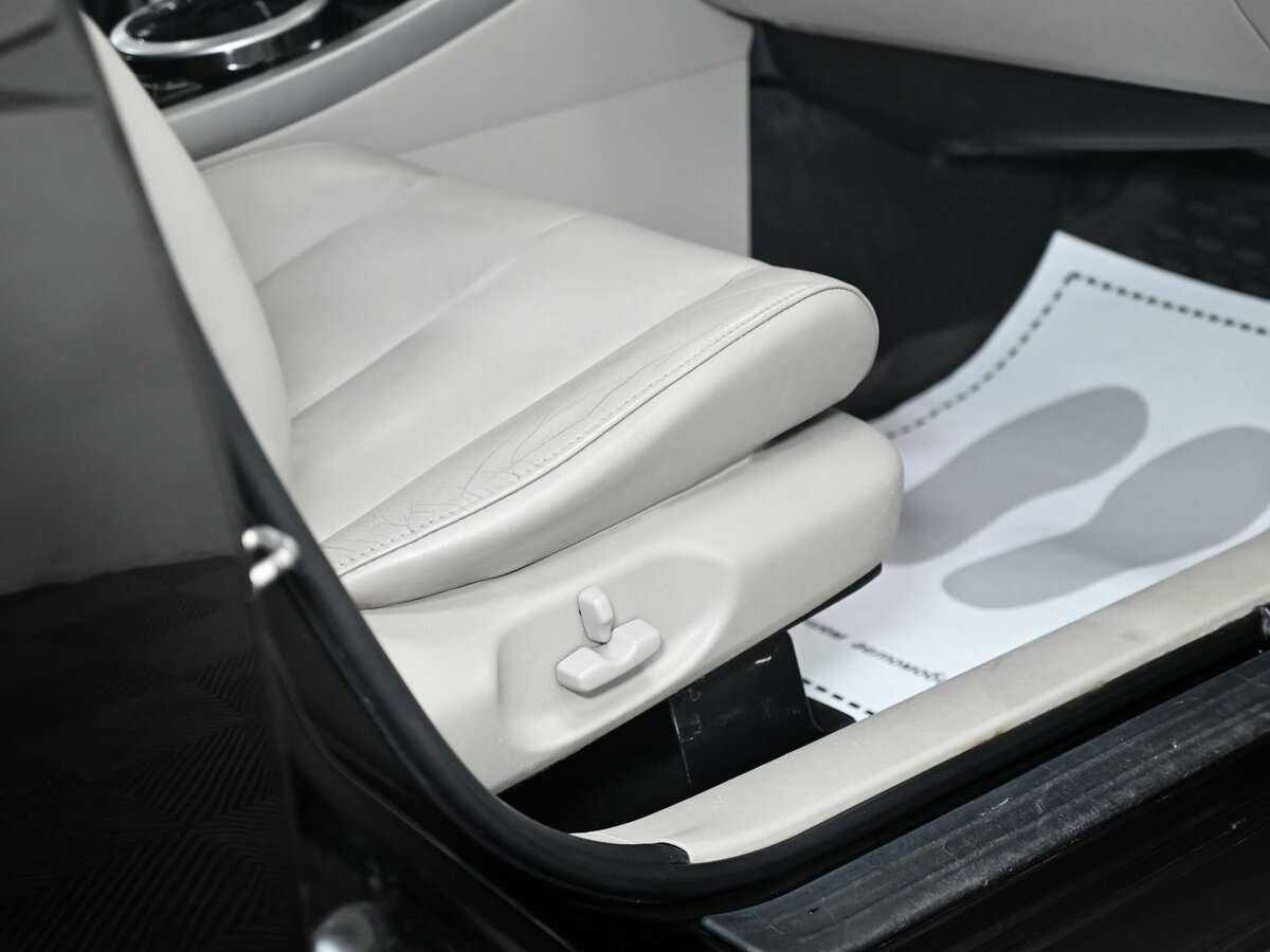 Mazda CX-7 с пробегом — 2010 год. Фото: #10