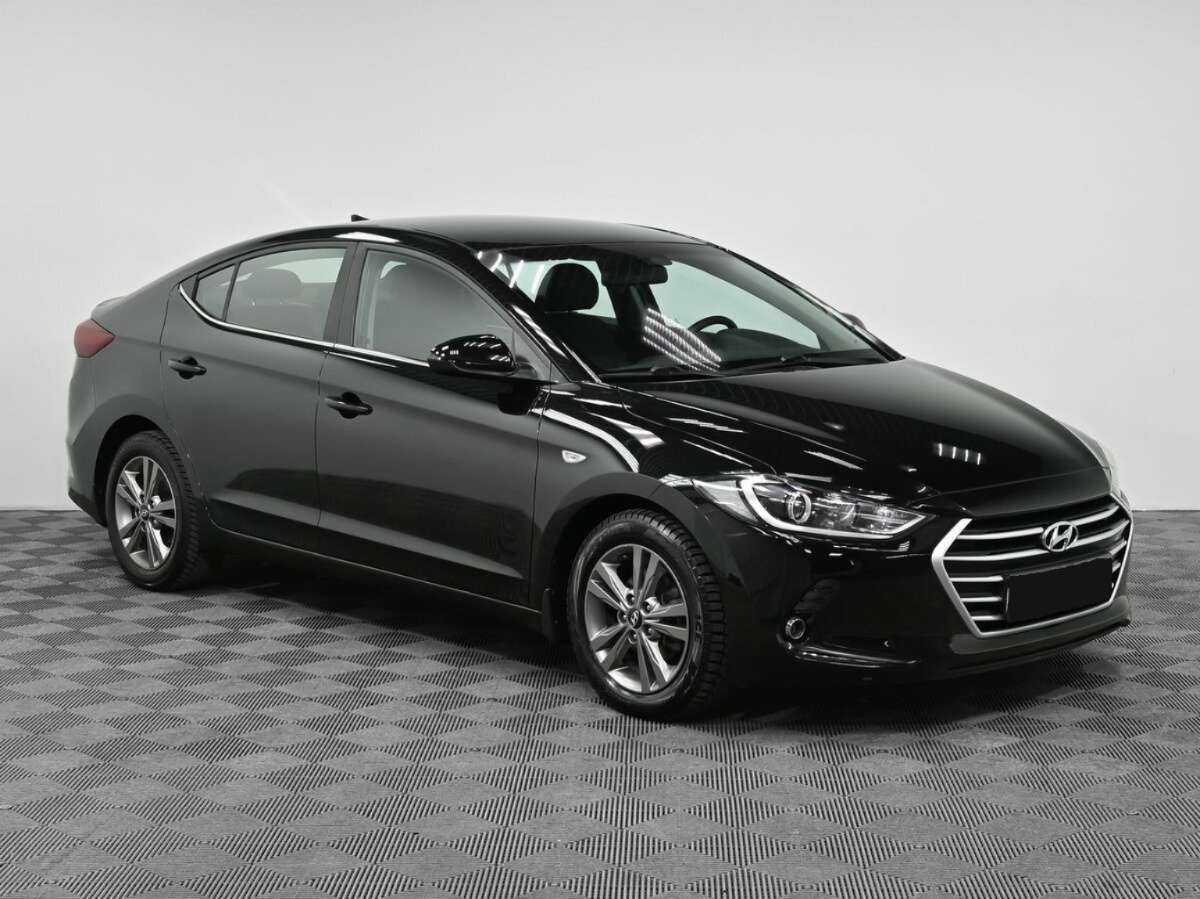 Hyundai Elantra с пробегом — 2017 год. Фото: #2