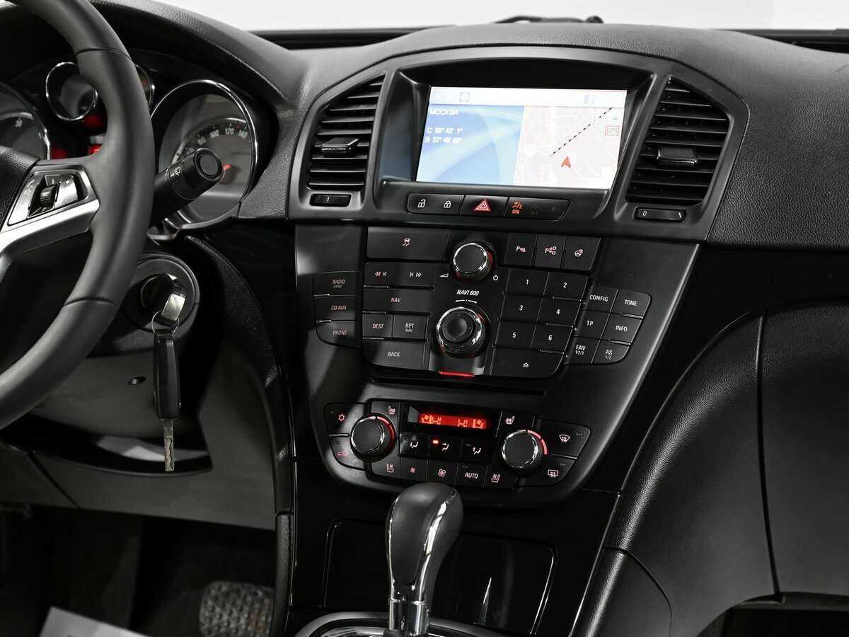 Opel Insignia с пробегом — 2013 год. Фото: #9