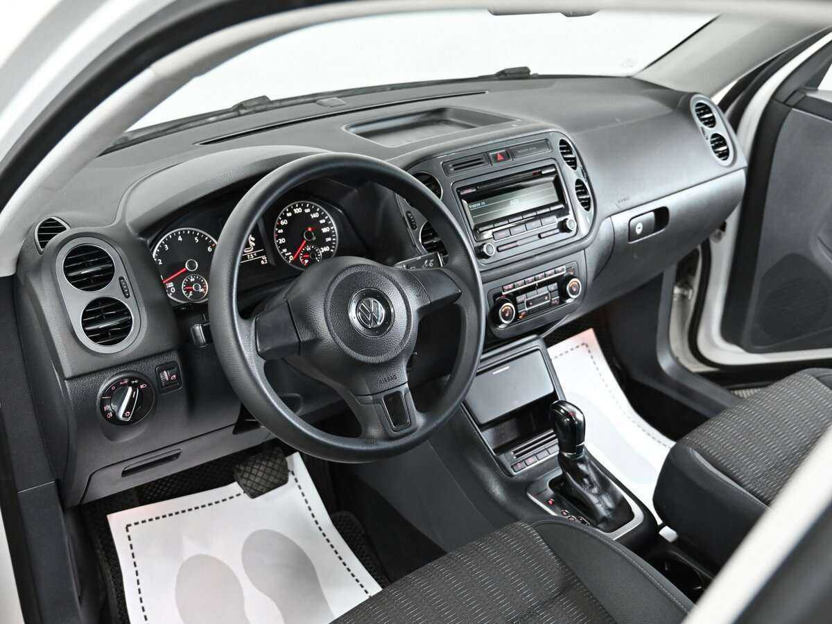 Volkswagen Tiguan с пробегом — 2011 год. Фото: #4