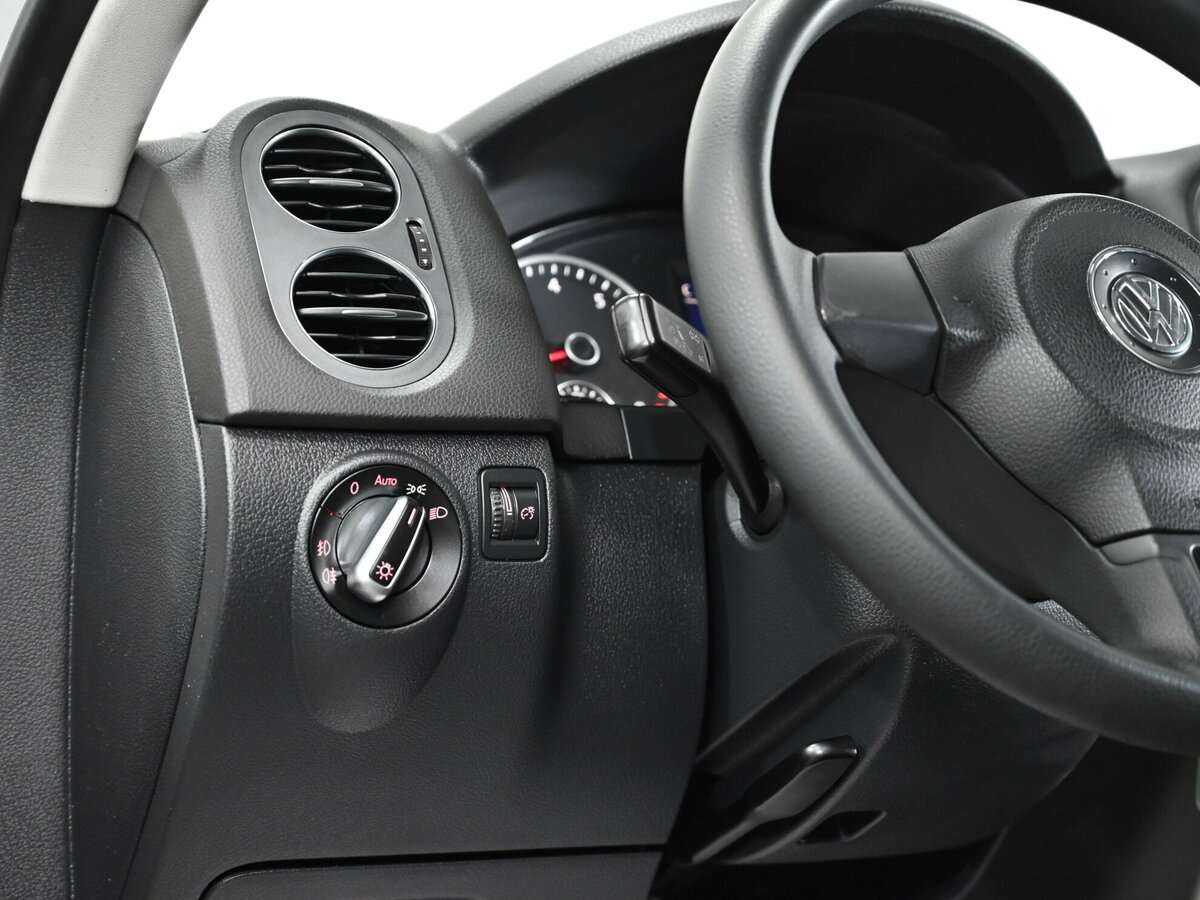 Volkswagen Tiguan с пробегом — 2011 год. Фото: #7