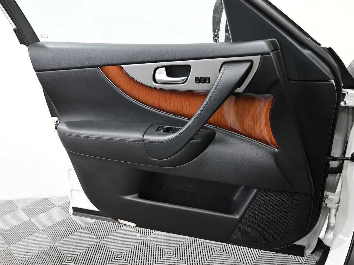 Infiniti FX с пробегом — 2012 год. Фото: #8