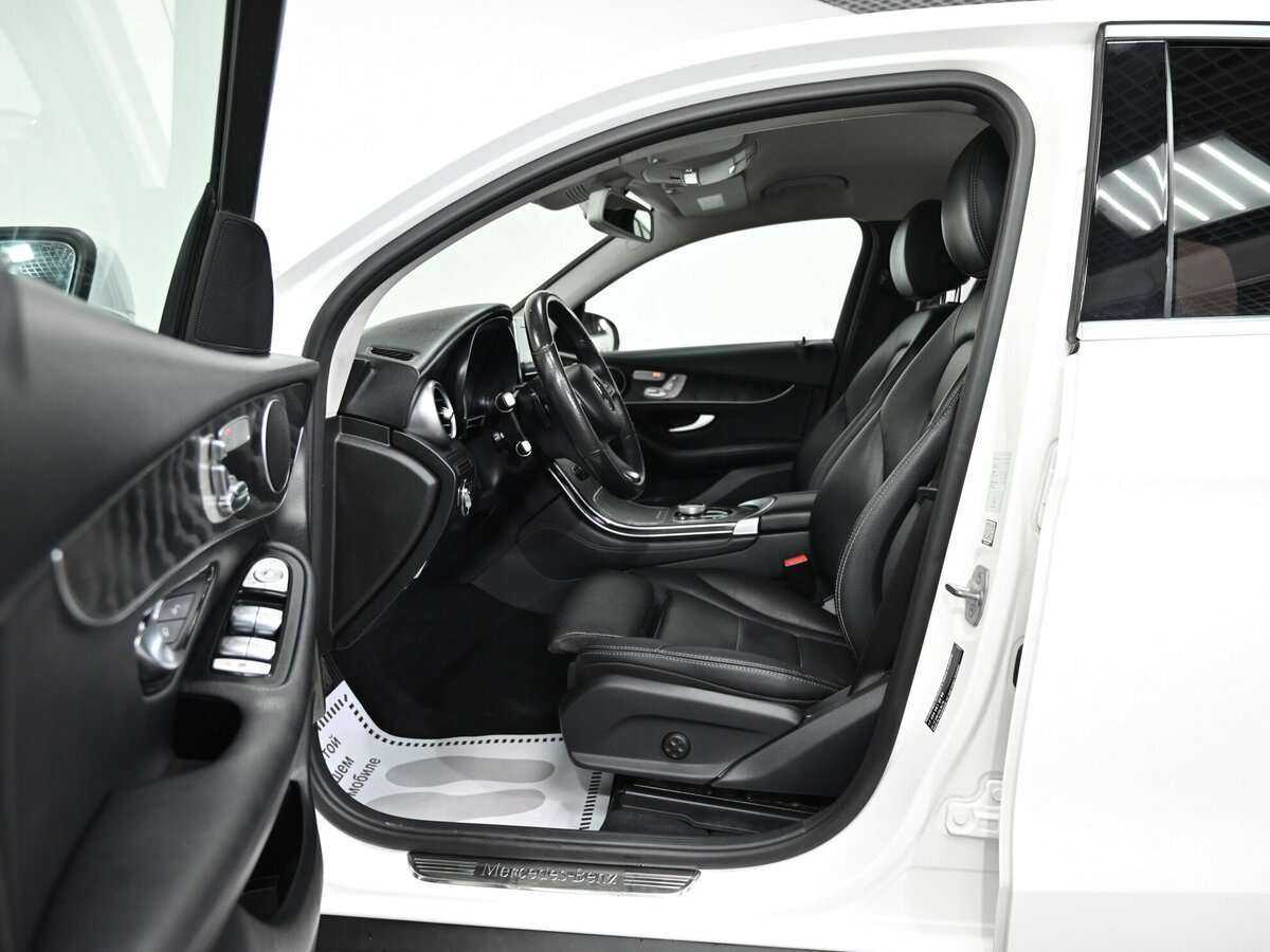 Mercedes-Benz GLC Coupe с пробегом — 2018 год. Фото: #4