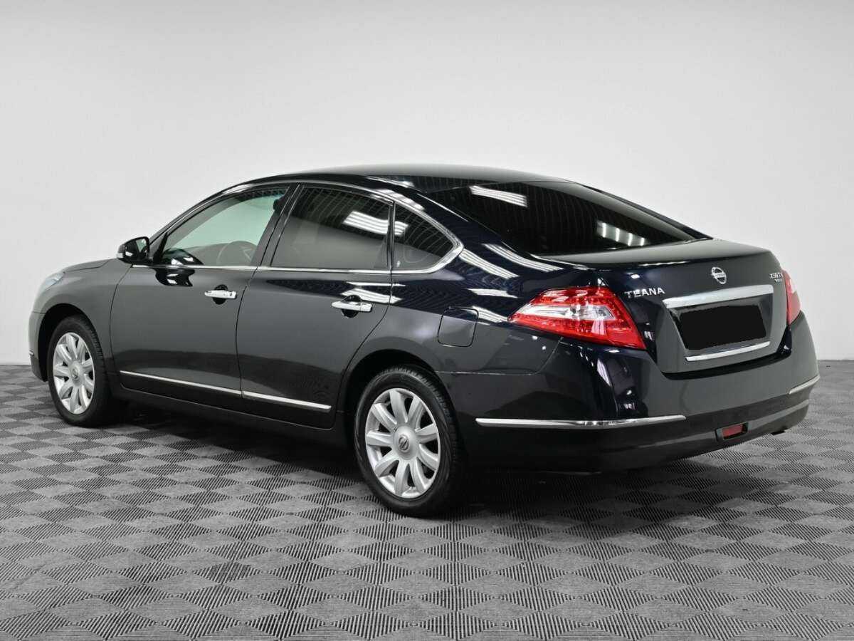 Nissan Teana с пробегом — 2010 год. Фото: #3