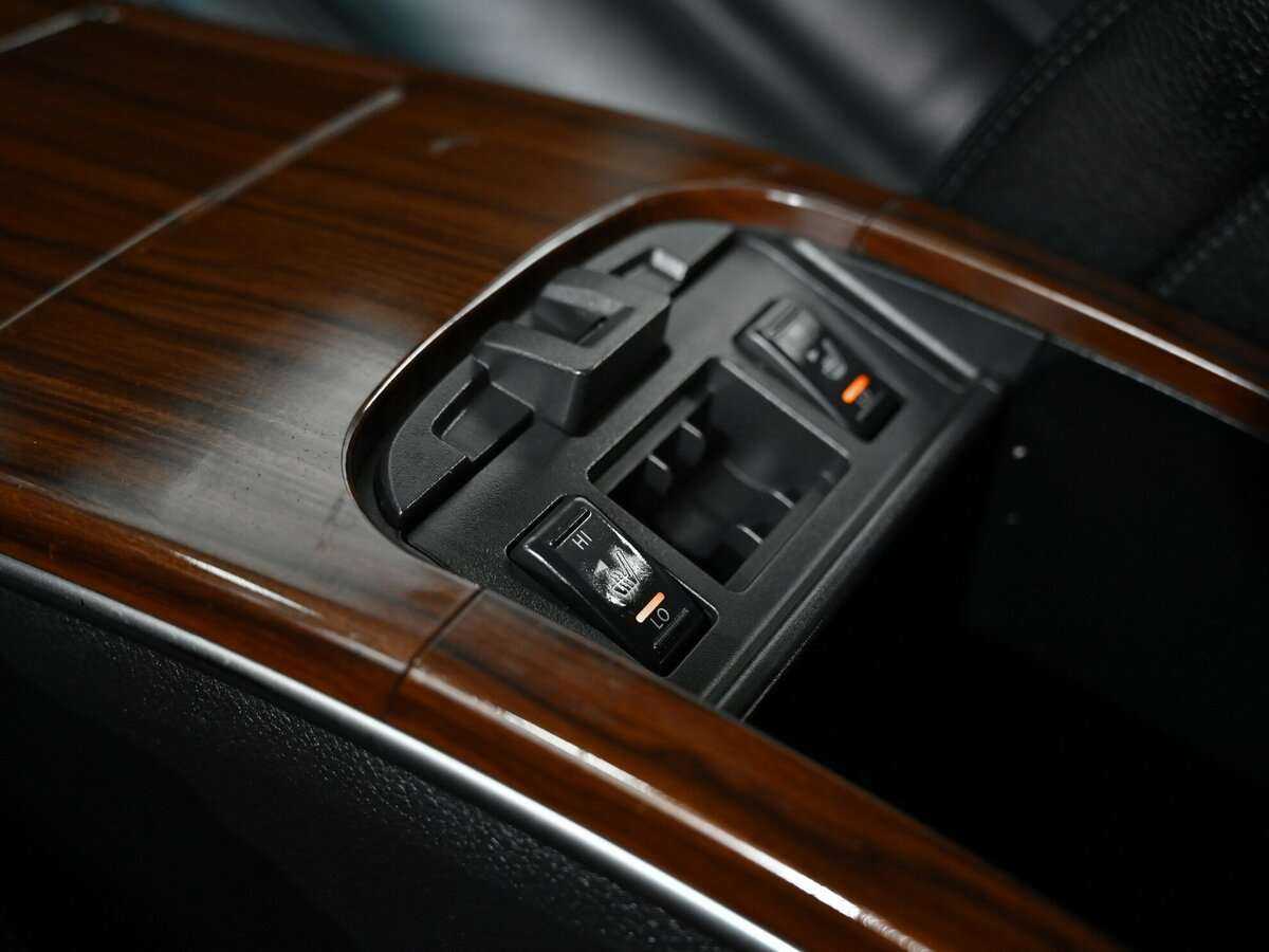 Nissan Teana с пробегом — 2010 год. Фото: #11