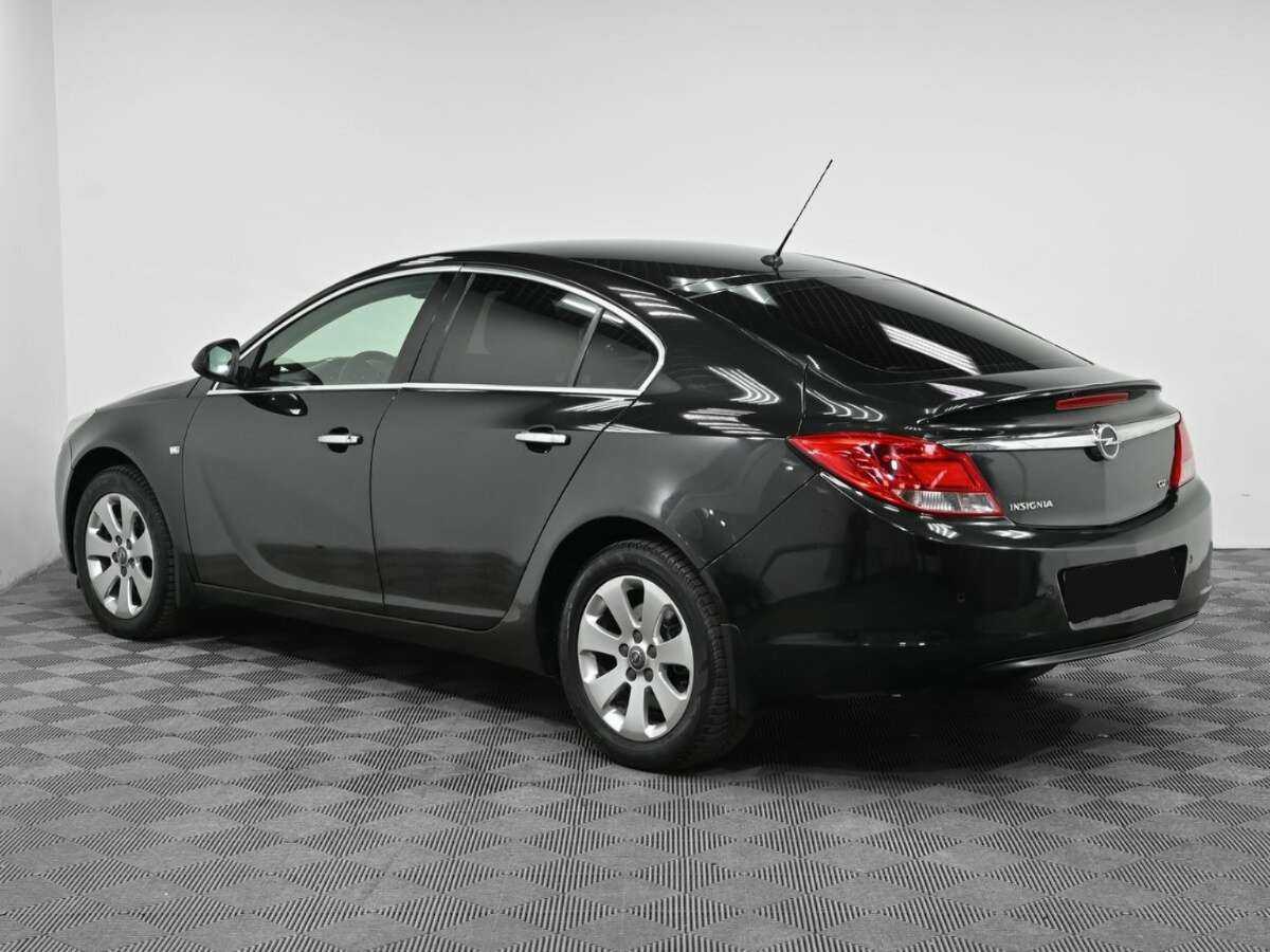 Opel Insignia с пробегом — 2011 год. Фото: #3