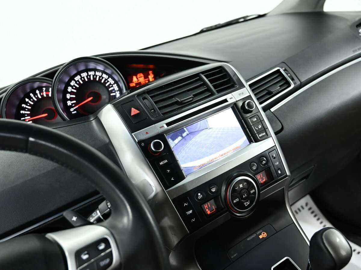 Toyota Verso с пробегом — 2013 год. Фото: #6