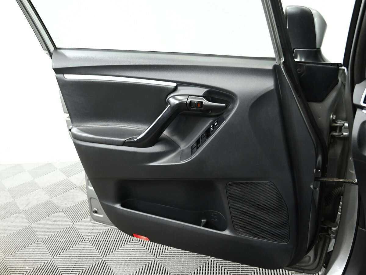 Toyota Verso с пробегом — 2013 год. Фото: #8