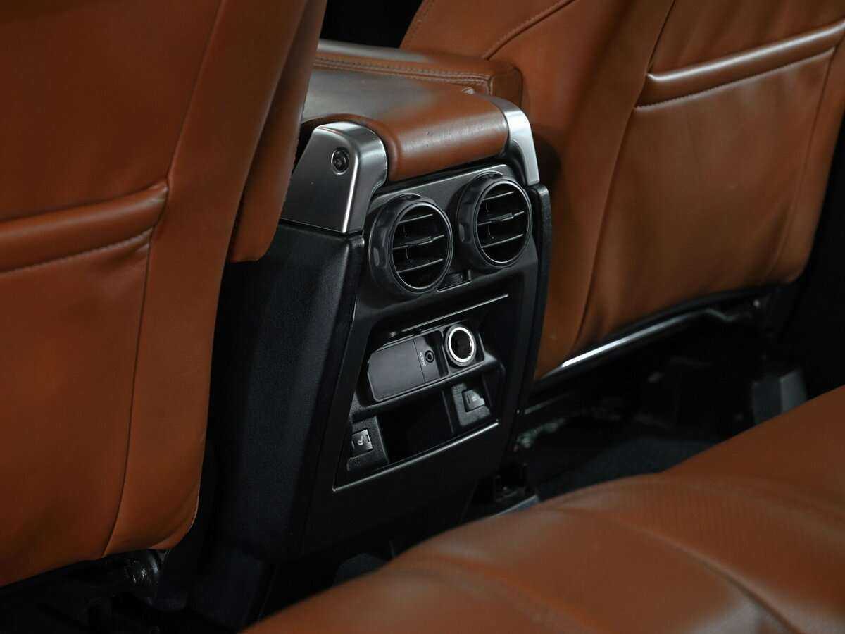 Land Rover Range Rover Sport с пробегом — 2011 год. Фото: #13