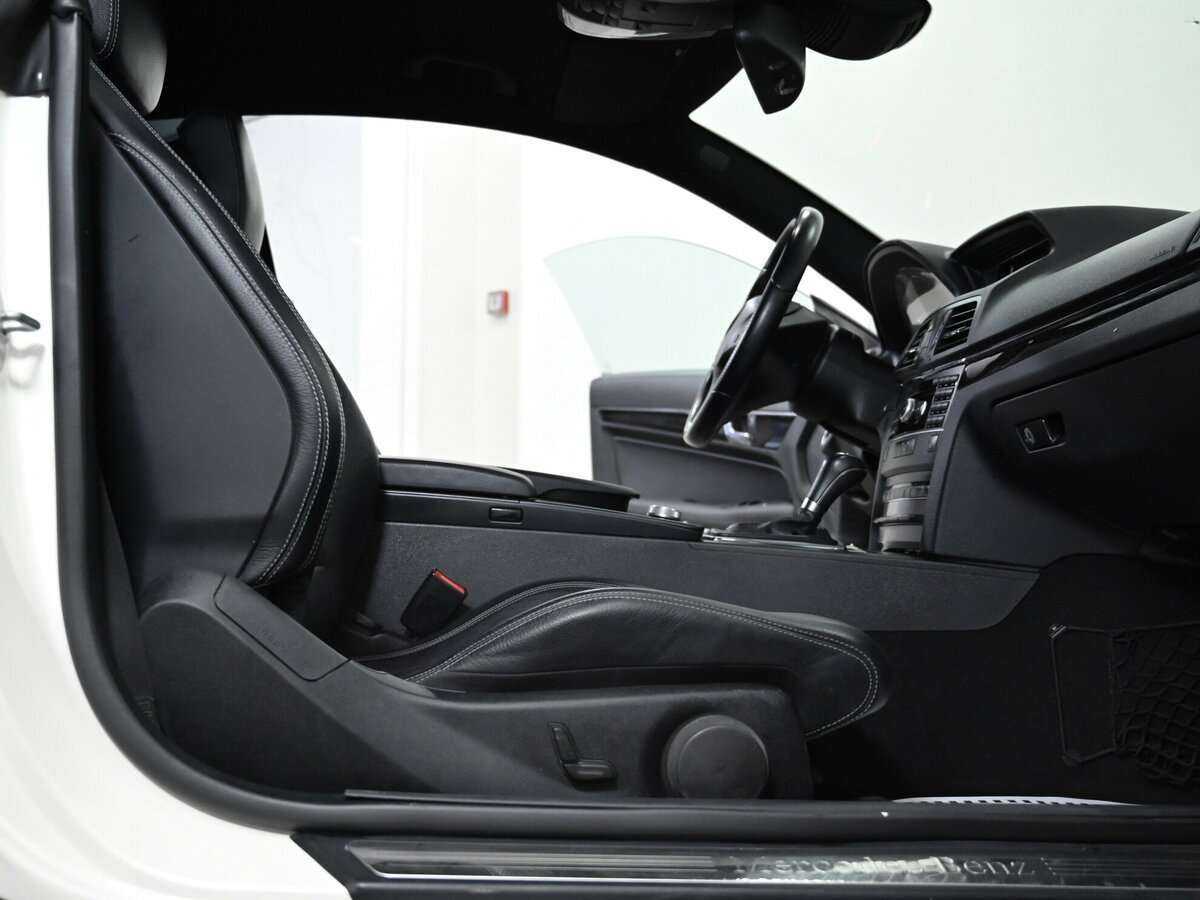 Mercedes-Benz E-Класс с пробегом — 2011 год. Фото: #9